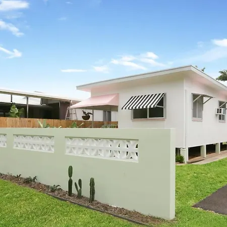 Tropicana Bungalow - Retro Getaway-3
